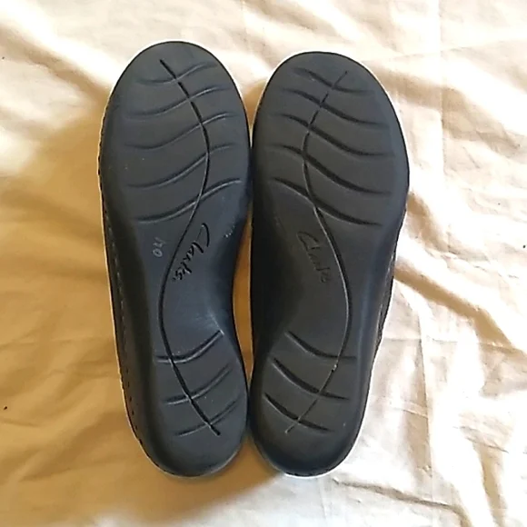 Women's Black Clarks Shoes - Picture 7 of 8